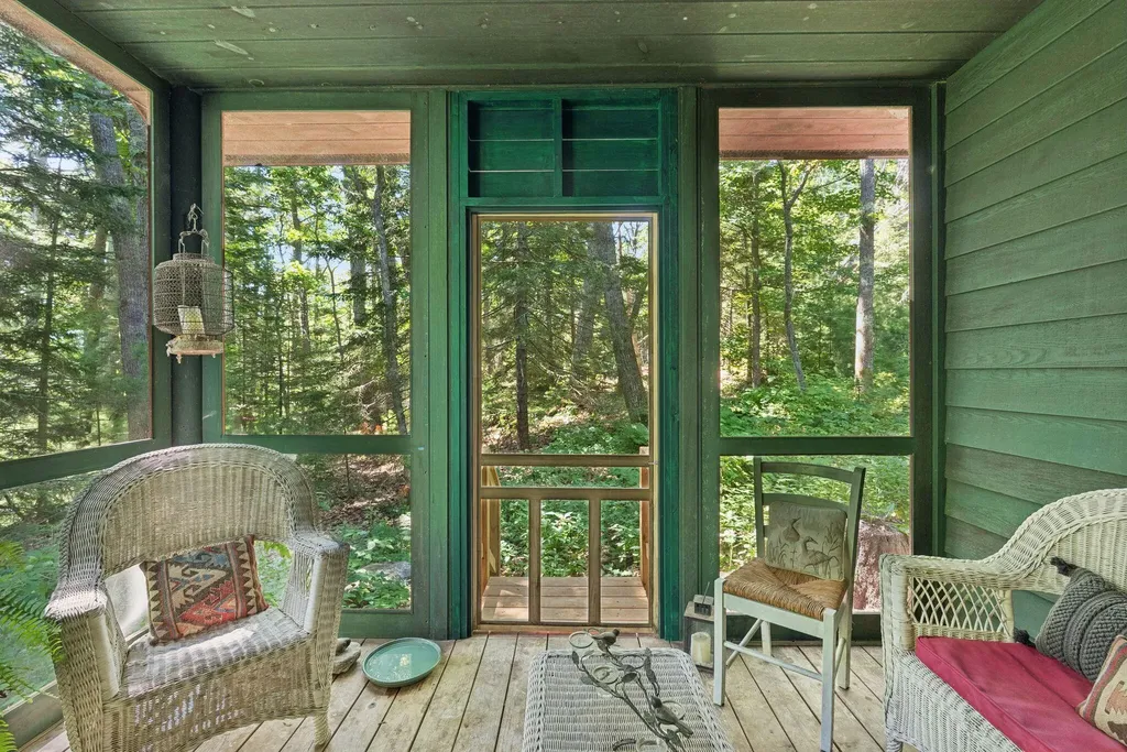 13 Eggemoggin Way Harpswell ME 04079