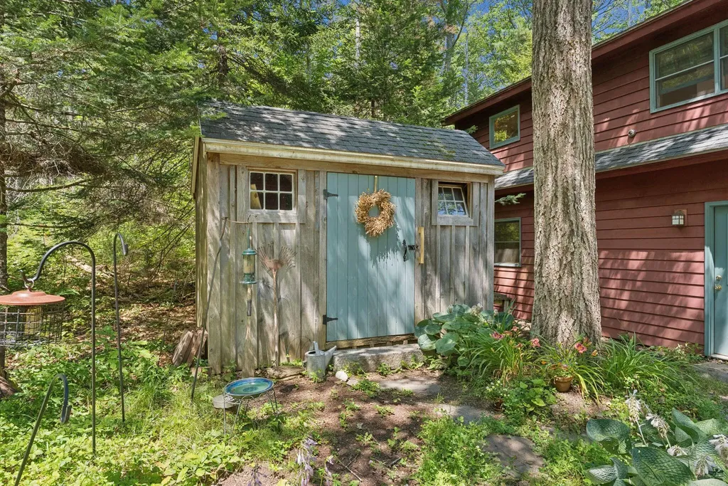 13 Eggemoggin Way Harpswell ME 04079