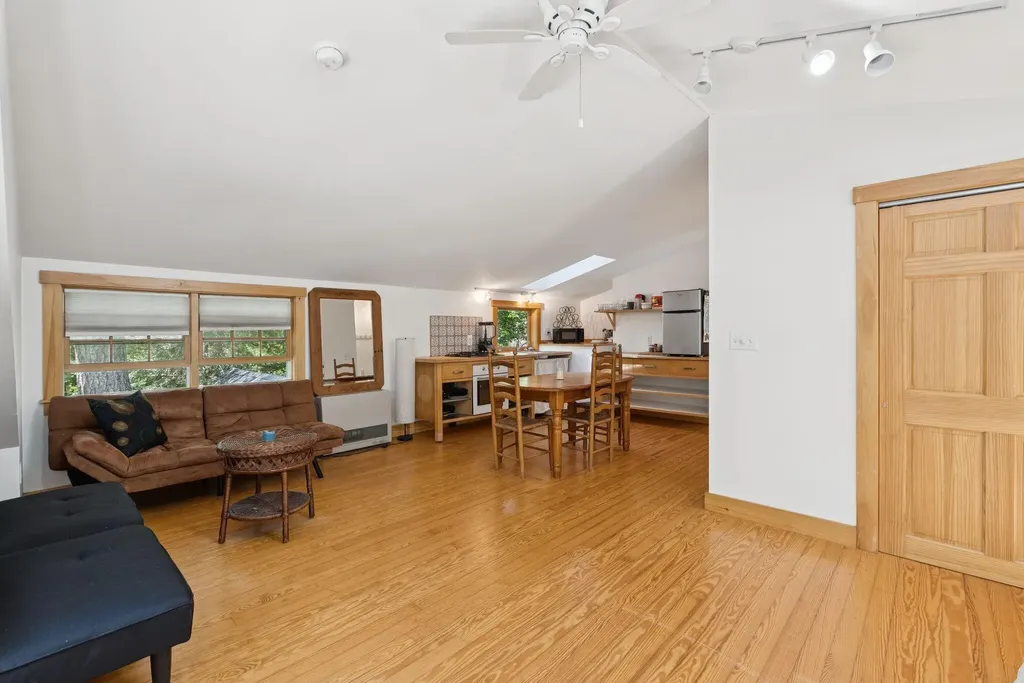 13 Eggemoggin Way Harpswell ME 04079
