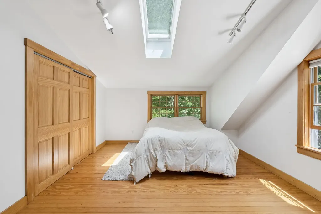 13 Eggemoggin Way Harpswell ME 04079