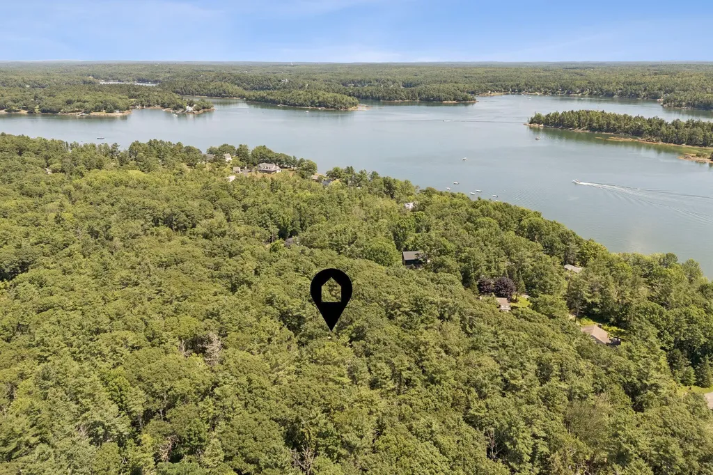 13 Eggemoggin Way Harpswell ME 04079