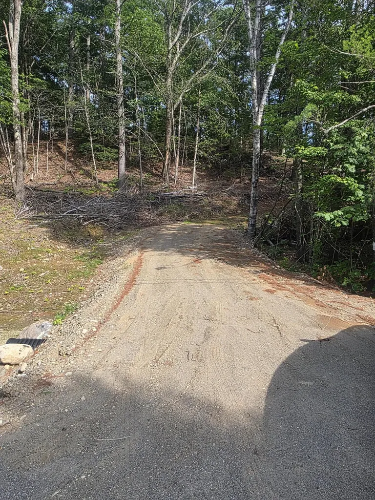 00 Pinnacle Road Liberty ME 04949