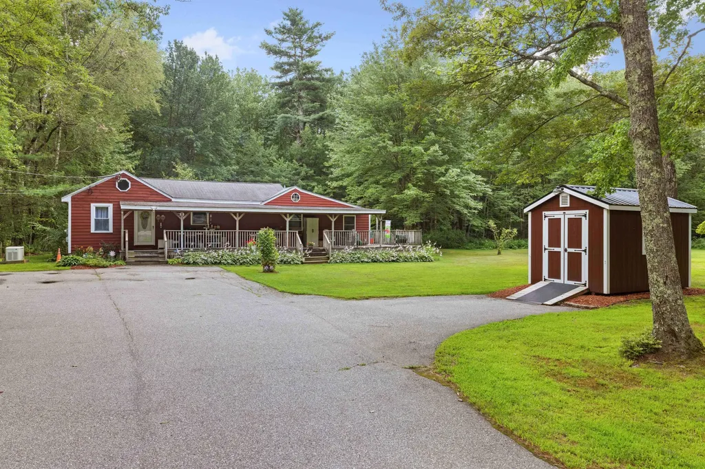 1428 Alfred Road Lyman ME 04002