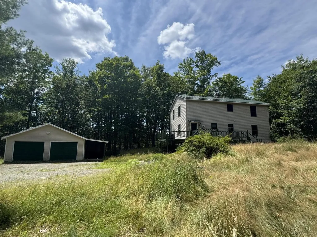1242 Canaan Road Skowhegan ME 04976