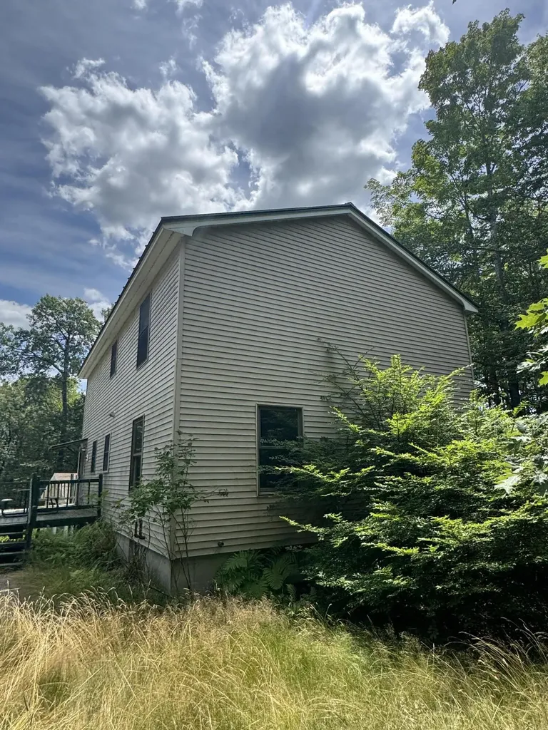 1242 Canaan Road Skowhegan ME 04976