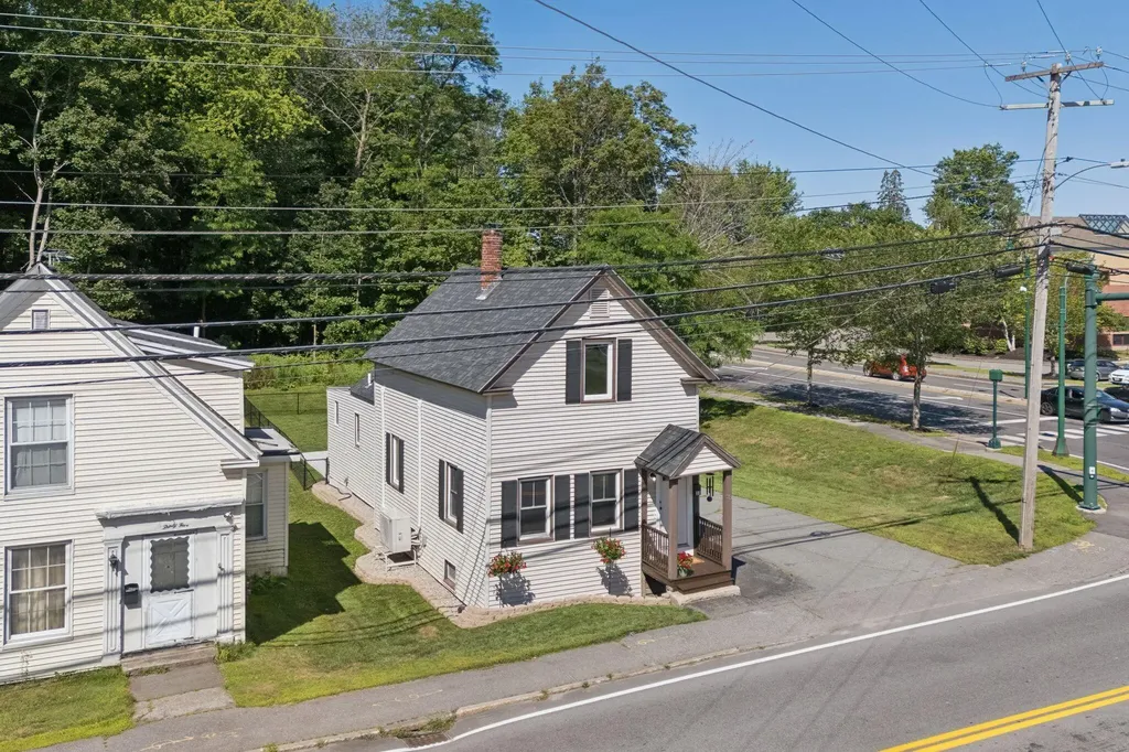 33 Spring Street Westbrook ME 04092
