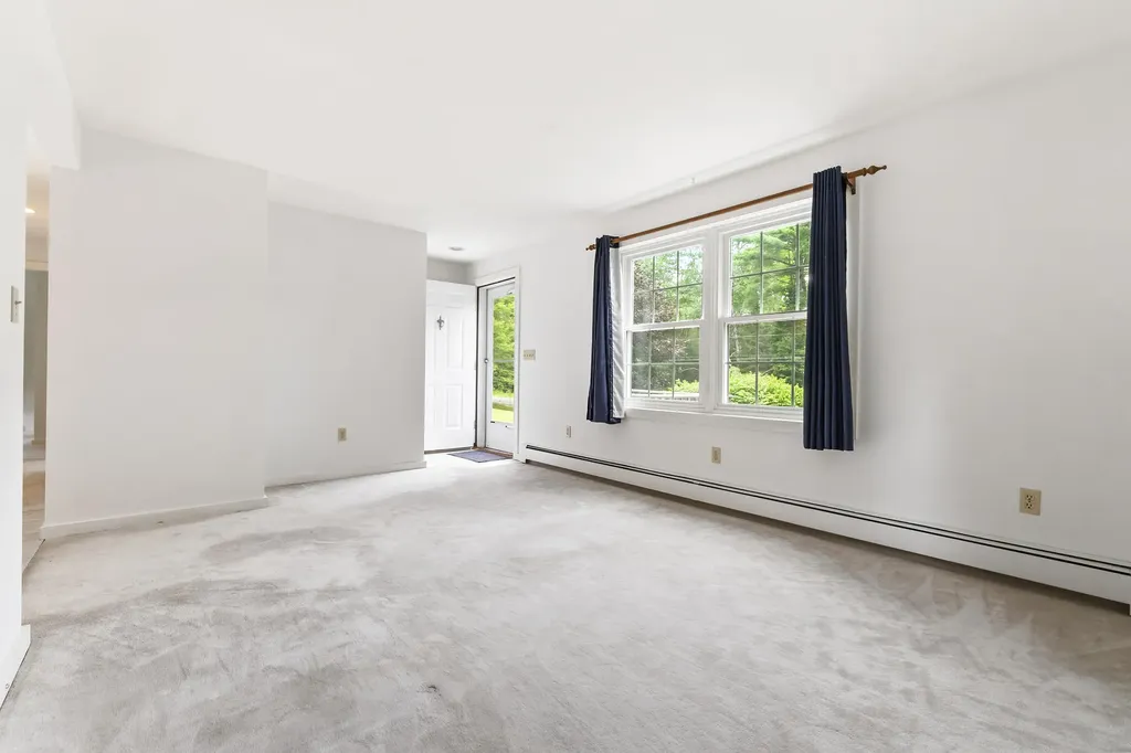 308 Foye Road Wiscasset ME 04578
