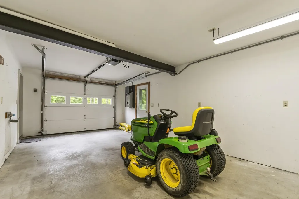308 Foye Road Wiscasset ME 04578