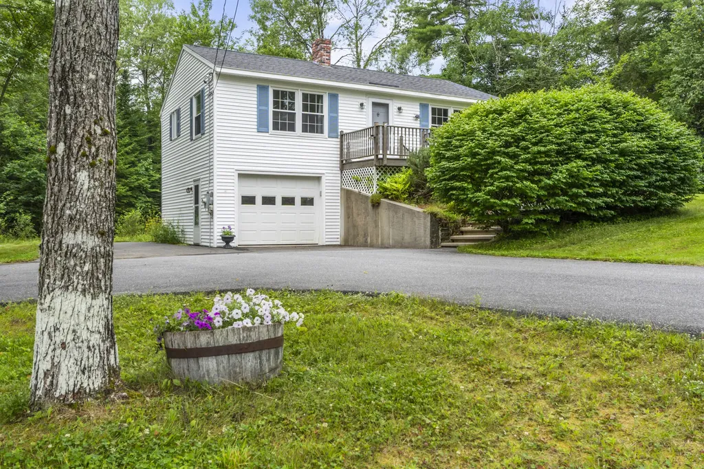 308 Foye Road Wiscasset ME 04578