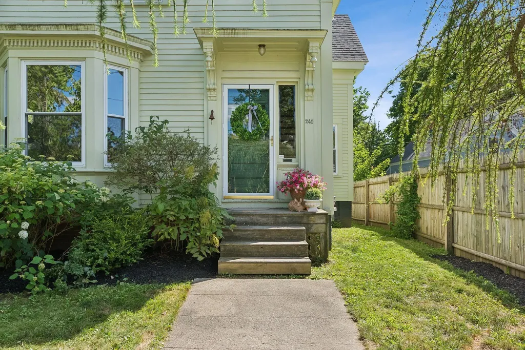236-240 Concord Street W Portland ME 04103