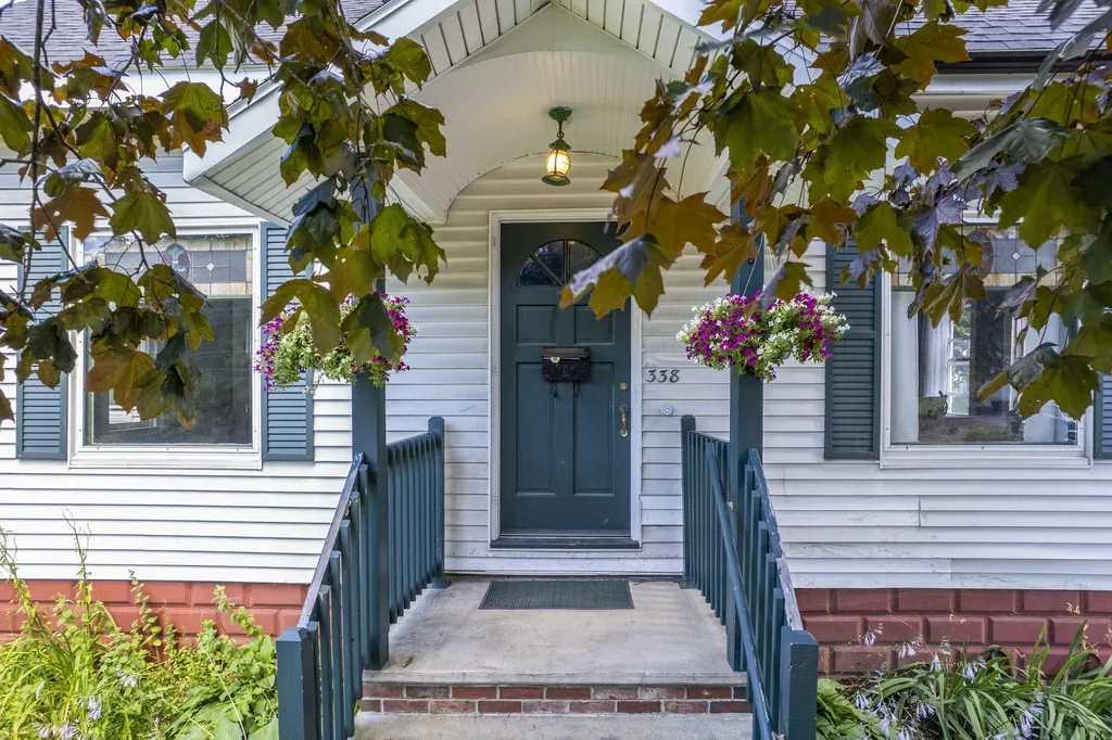 338 Ocean Street South Portland ME 04106