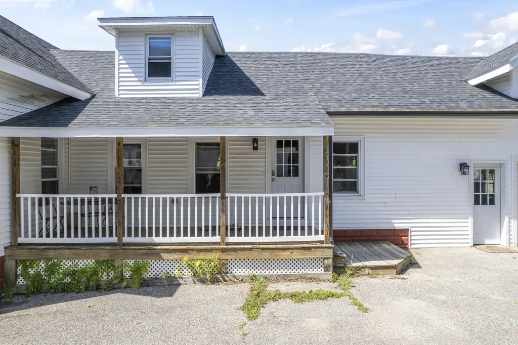 338 Ocean Street South Portland ME 04106