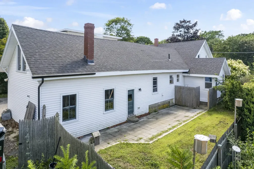 338 Ocean Street South Portland ME 04106