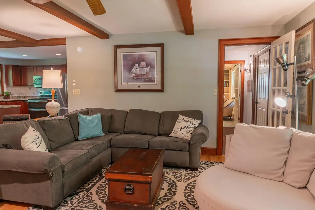 20 Stonecrest Drive Falmouth ME 04105