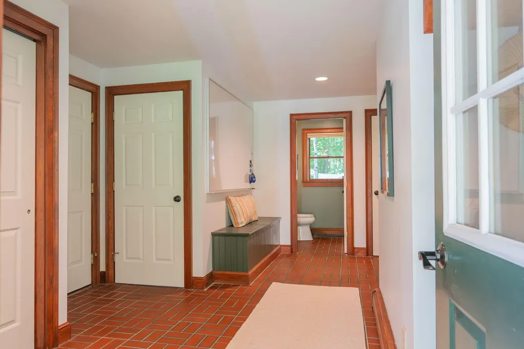 20 Stonecrest Drive Falmouth ME 04105
