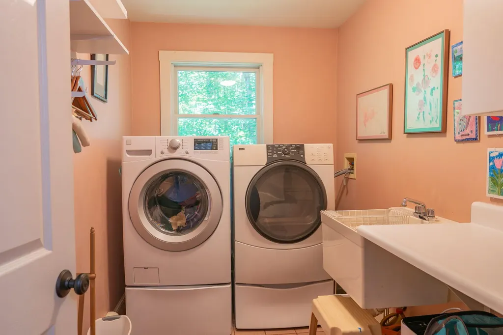 20 Stonecrest Drive Falmouth ME 04105