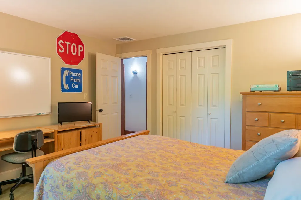 20 Stonecrest Drive Falmouth ME 04105