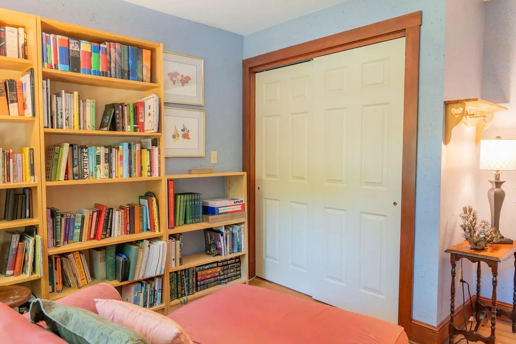 20 Stonecrest Drive Falmouth ME 04105