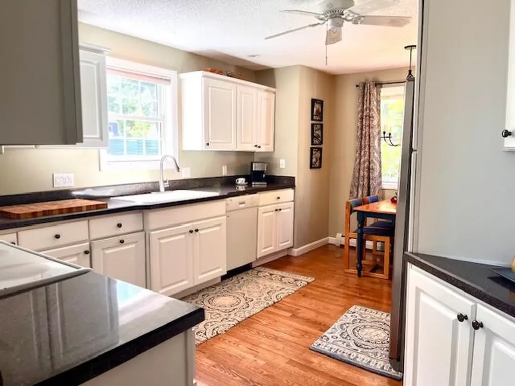24 Meadow Lane Freeport ME 04032