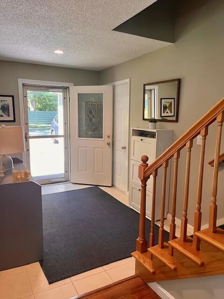 24 Meadow Lane Freeport ME 04032