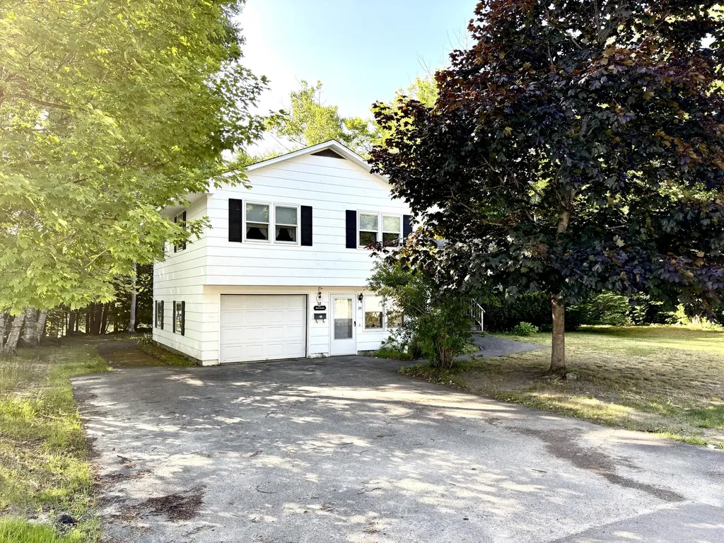 35 Canyon Drive Millinocket ME 04462