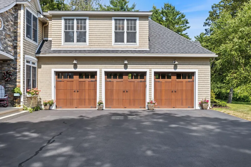 4 Harbor Side Drive York ME 03909