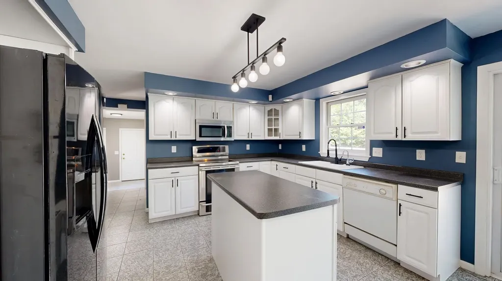 60 Vickery Road Auburn ME 04210