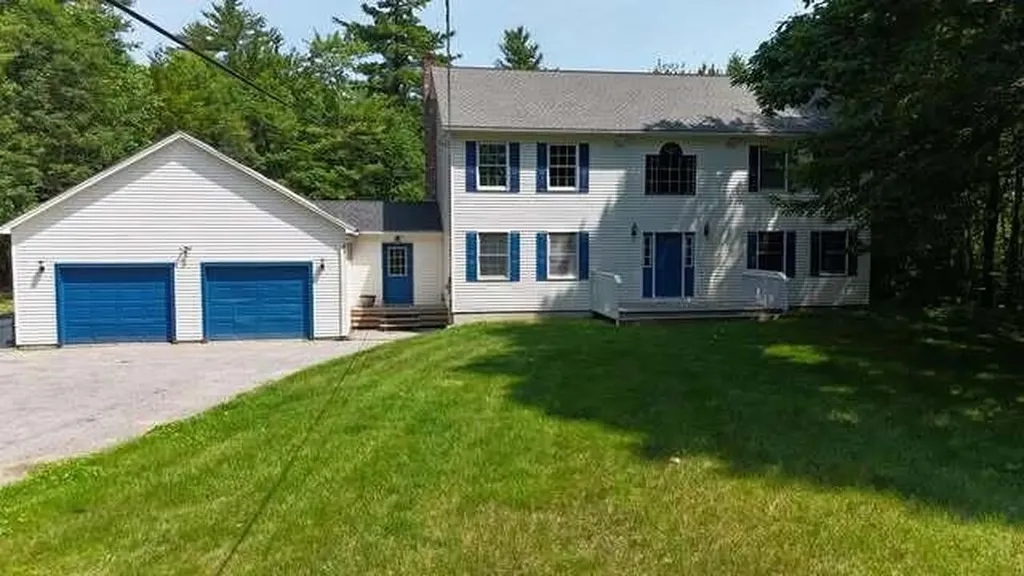 60 Vickery Road Auburn ME 04210