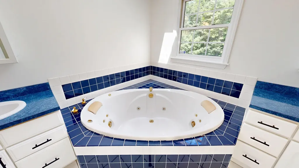 60 Vickery Road Auburn ME 04210