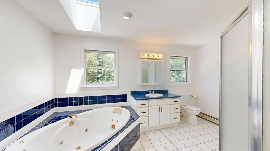 60 Vickery Road Auburn ME 04210