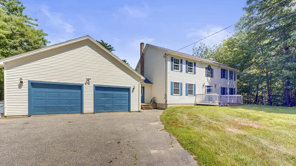 60 Vickery Road Auburn ME 04210