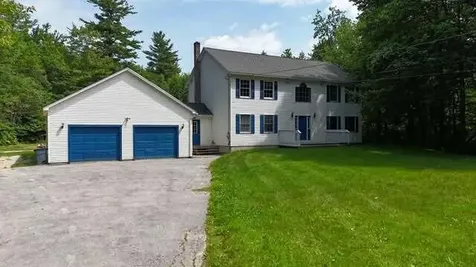 60 Vickery Road Auburn ME 04210