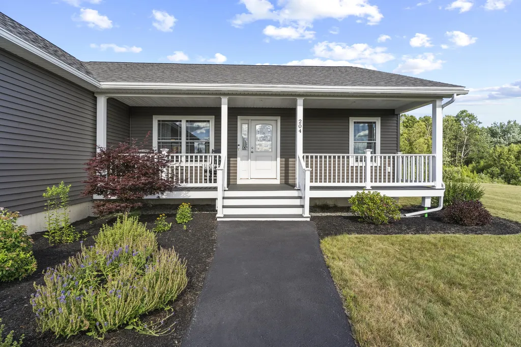 204 Edenfield Drive Hermon ME 04401