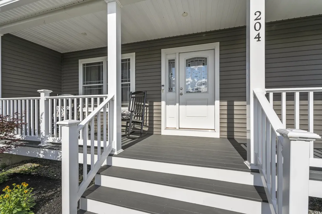 204 Edenfield Drive Hermon ME 04401