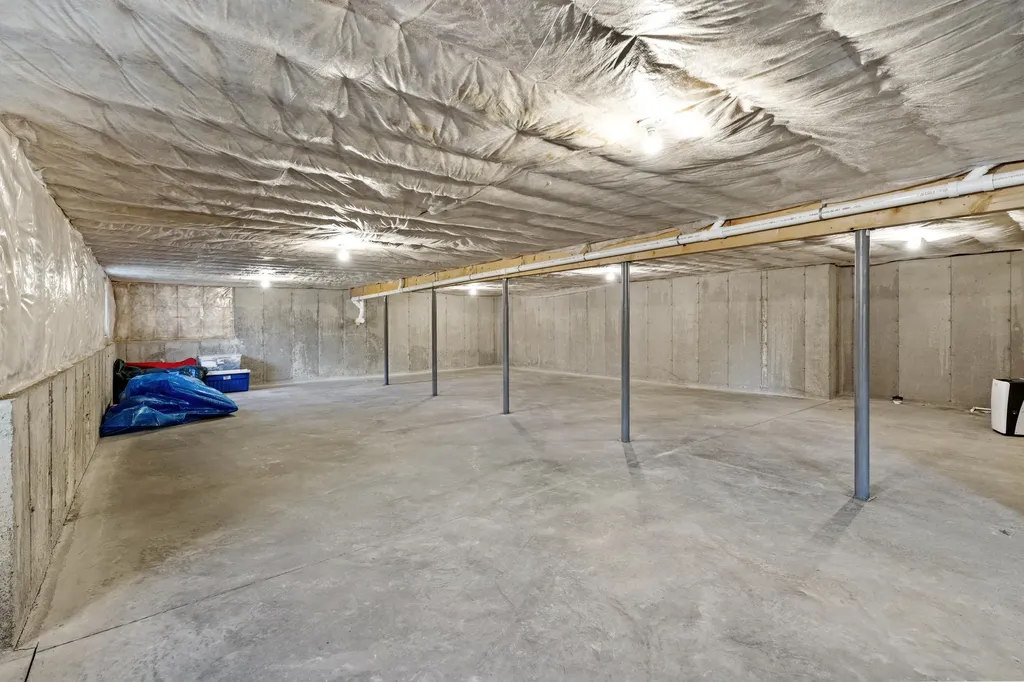 204 Edenfield Drive Hermon ME 04401