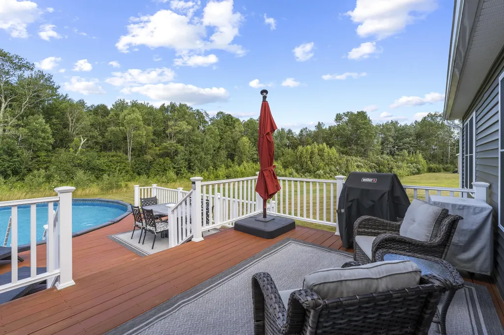 204 Edenfield Drive Hermon ME 04401