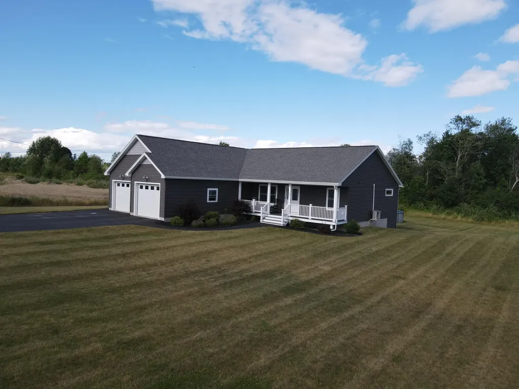 204 Edenfield Drive Hermon ME 04401