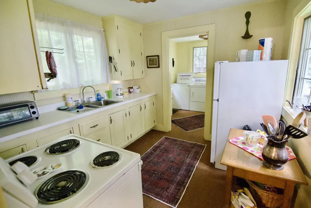 16 Salmon Road Madison ME 04950