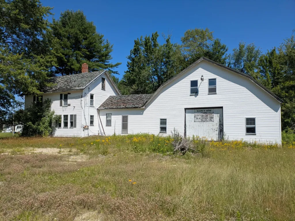 955 Ossipee Trail W Standish ME 04085