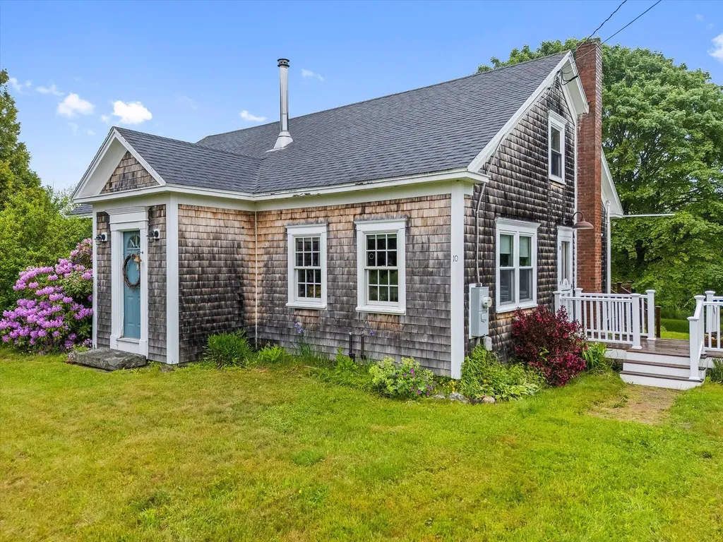 10 Martin Point Road Friendship ME 04547