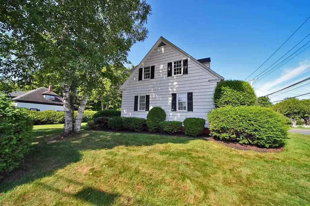 33 Pleasant Street Houlton ME 04730