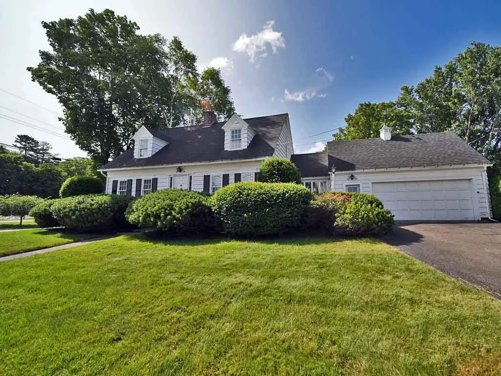 33 Pleasant Street Houlton ME 04730