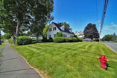33 Pleasant Street Houlton ME 04730