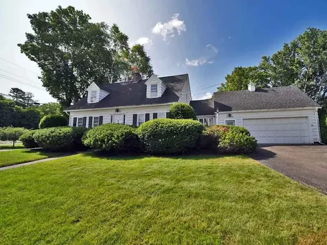 33 Pleasant Street Houlton ME 04730