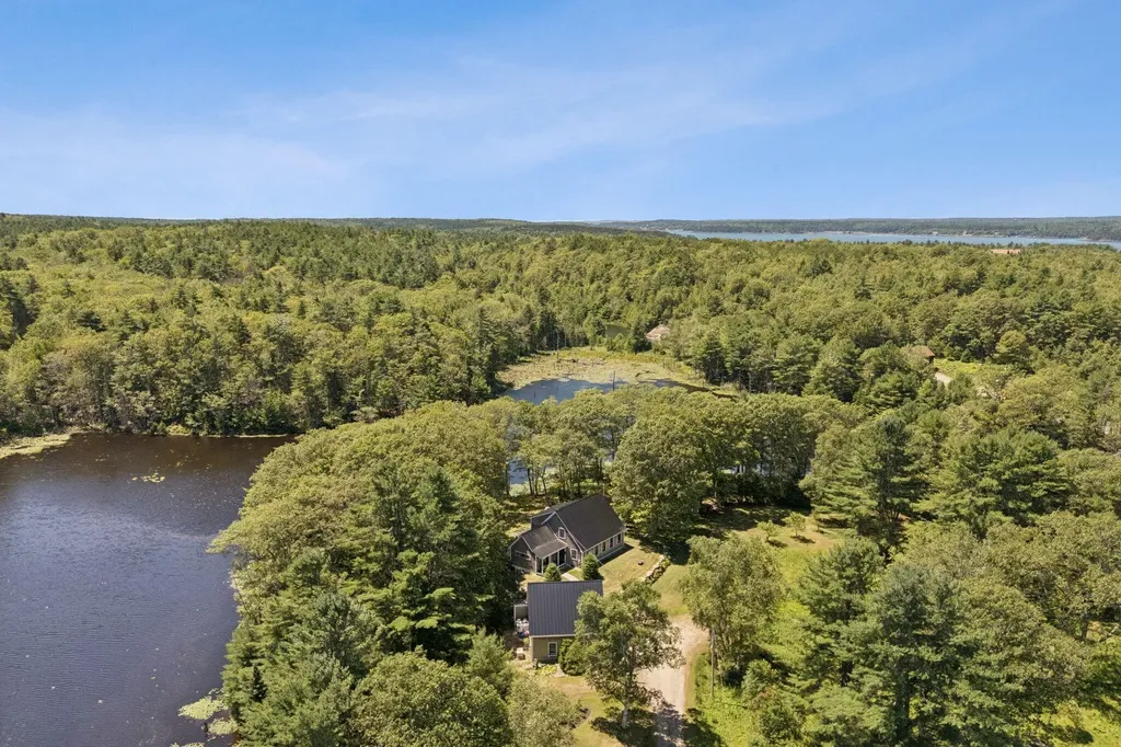 41 Beaver Lodge Lane Phippsburg ME 04562