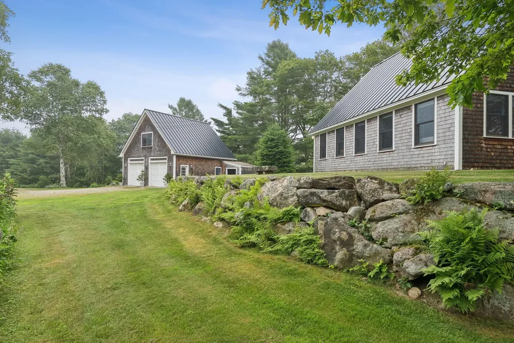 41 Beaver Lodge Lane Phippsburg ME 04562