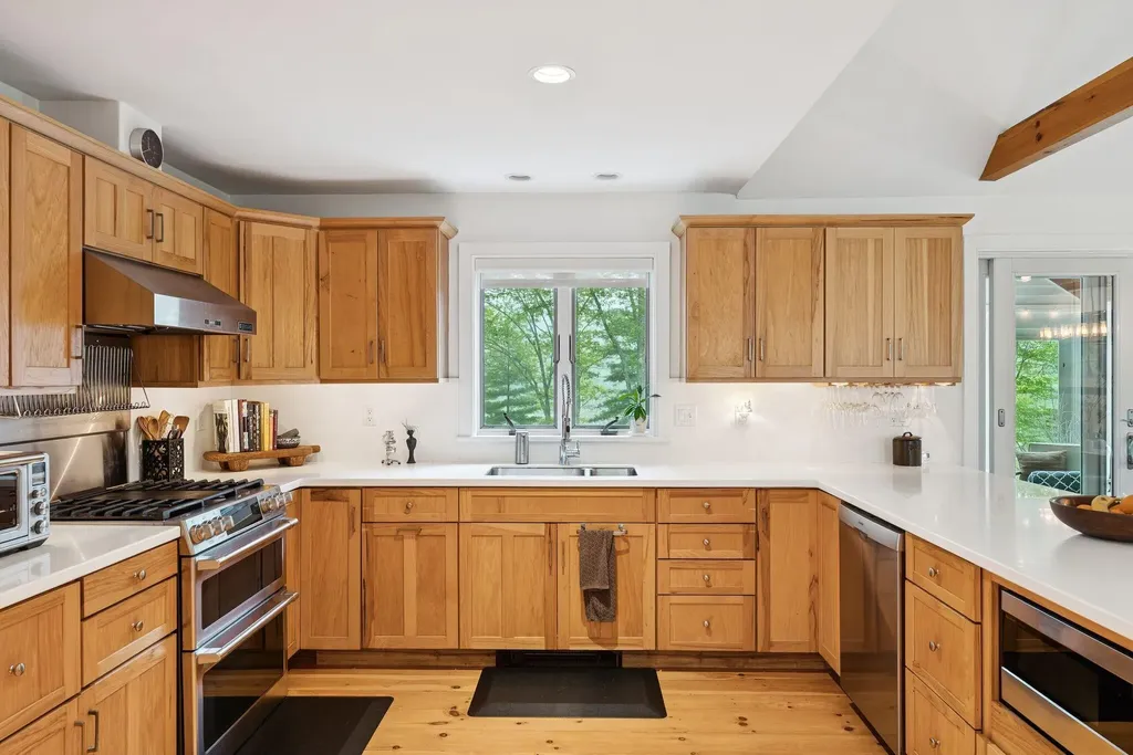 41 Beaver Lodge Lane Phippsburg ME 04562