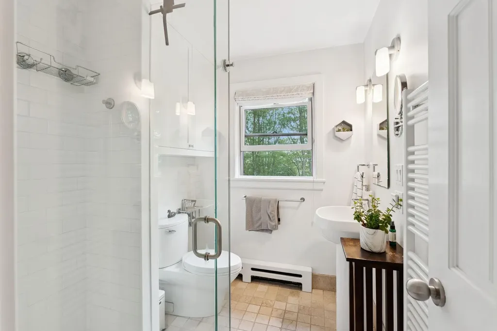 41 Beaver Lodge Lane Phippsburg ME 04562