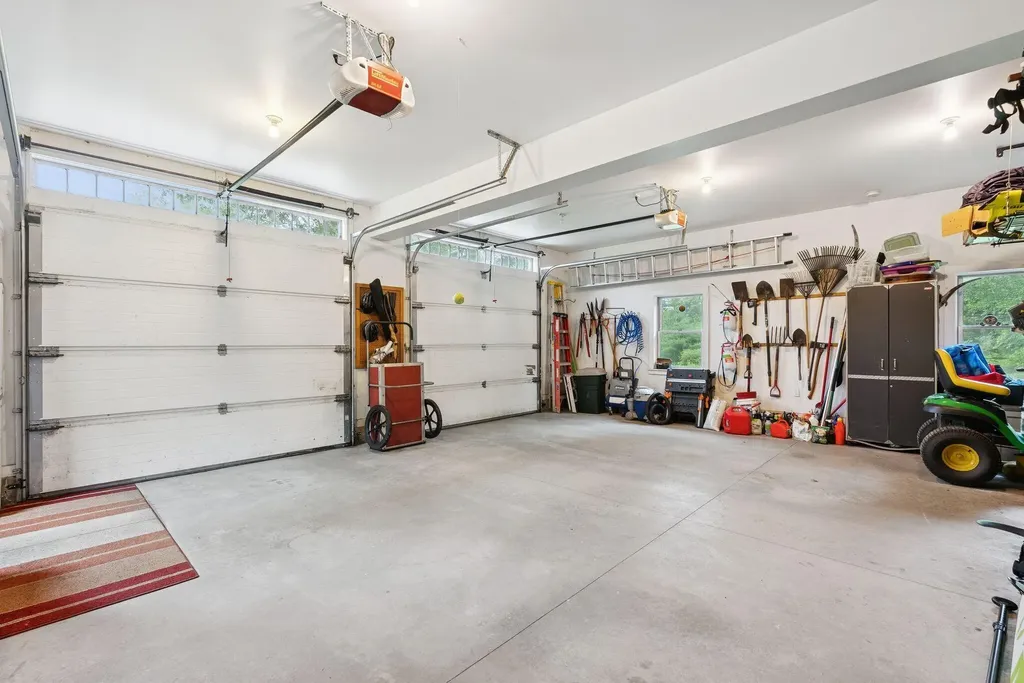 41 Beaver Lodge Lane Phippsburg ME 04562