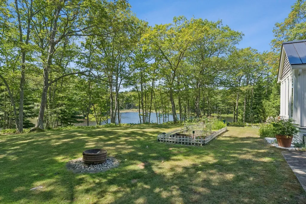 41 Beaver Lodge Lane Phippsburg ME 04562